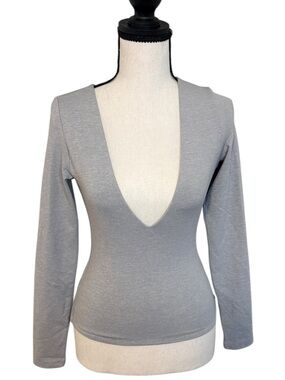 Aritzia Contour Long Sleeve Top Grey Small